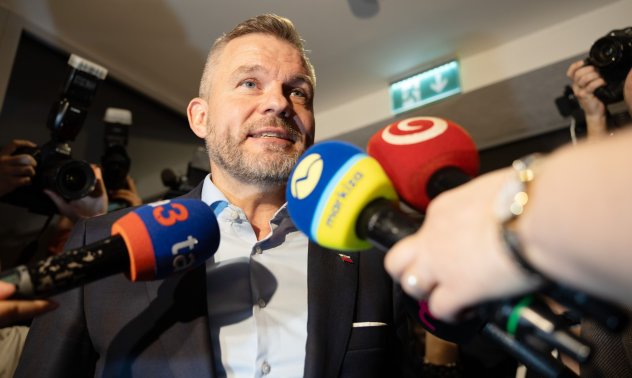 Съюзникът на приятелски настроения към Русия лидер печели президентските избори в Словакия