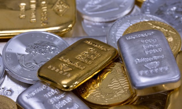 Златото и среброто отбелязват най-стръмните спадове от години