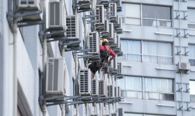 Лесно изпълними правила пазят здравето на работещите в горещините 