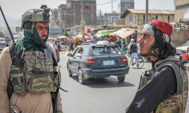 Зрелищната победа на талибаните силно накърни световната позиция на САЩ