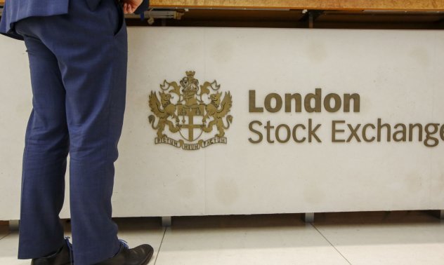 Биткойн се върна под нивото от 30 000 долара