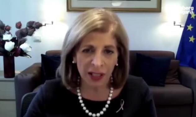 Медицинските агенции в цяла Европа трябва да одобрят ваксината