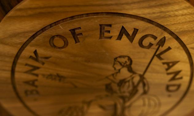 Английската централна банка прогнозира трудно начало на 2021 г. 