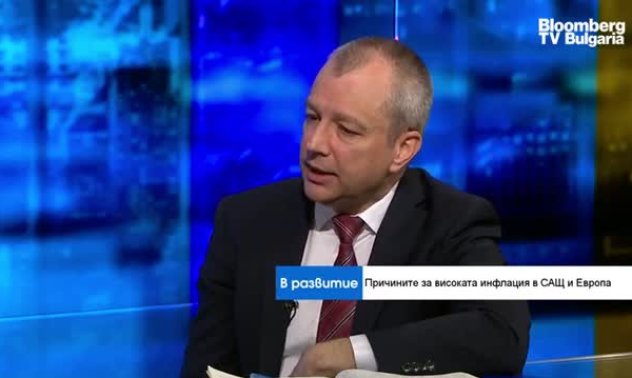 За разлика от Европа, пазарът на труда в САЩ прегрява и още повече покачва инфлацията