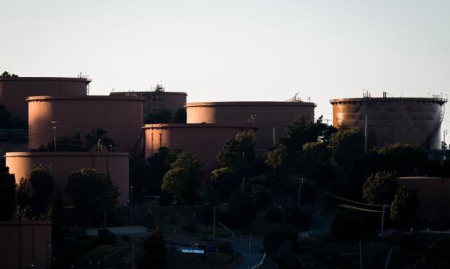 Петролните запаси в САЩ се увеличават, а търсенето намалява