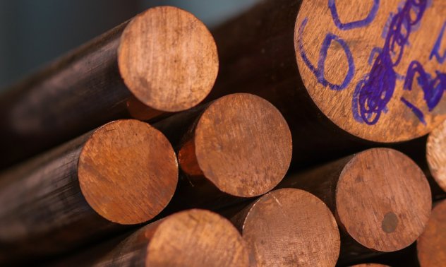 Китай изтласква конкуренцията и разклаща модела на ценообразуване в медта