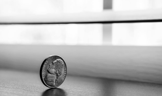 Макс Баклаян: Среброто може да поскъпне с 600% в следващите години