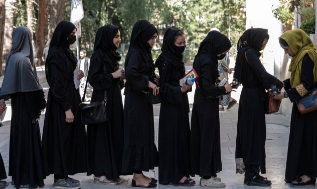 Хуманитарни организации спират работа в Афганистан 