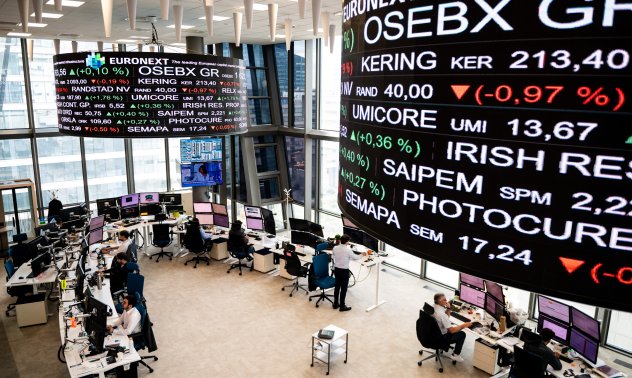 Може да се наложи Европа да води валутна война, за да отслаби еврото