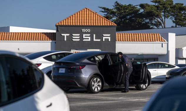 Мъск изглежда все по-самотен, отричайки системите "лидар"