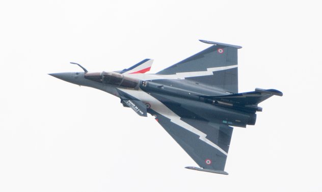 Франция продаде изтребители на Сърбия, отдaлечавайки я от Русия