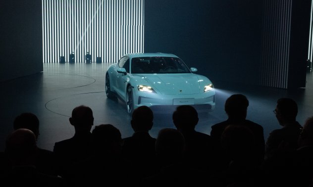 VW, BMW и Mercedes дишат праха на китайските електромобили