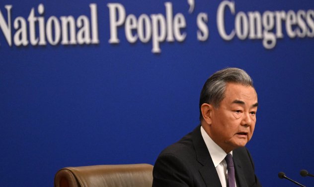 Китай обещава да поддържа стабилността в света на фона на "двуличието" на Тръмп