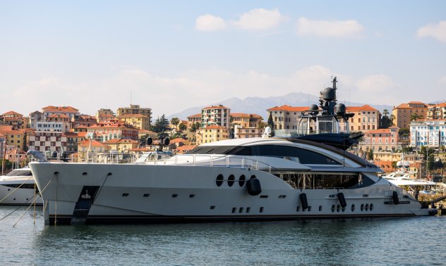 Руските милиардери осиротяха - търсят убежища за богатството си