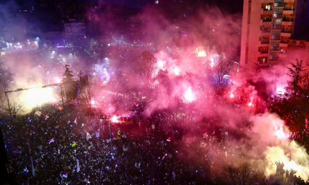 Сърбия и Турция се бунтуват. Днешните автократи не могат да обвинят "либералния Запад"