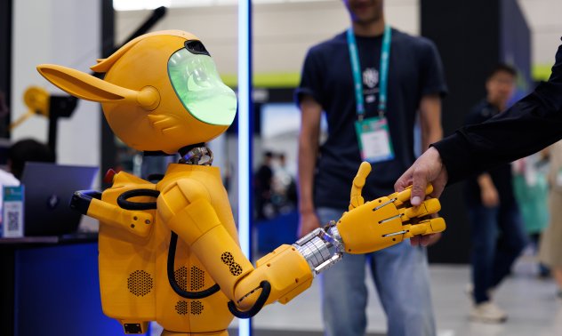 AI доминира в инвестициите на рисков капитал през 2025, привличайки $192,7 млрд.