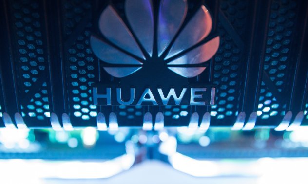 Тайван включи Huawei и SMIC към черния списък