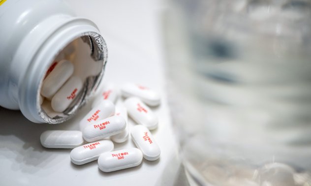 Учените опровергават твърдението на Тръмп за връзка между Tylenol и аутизъм