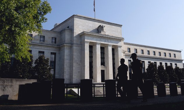 Митата поставят Фед в трудно положение, увеличават опасенията за растеж и цени