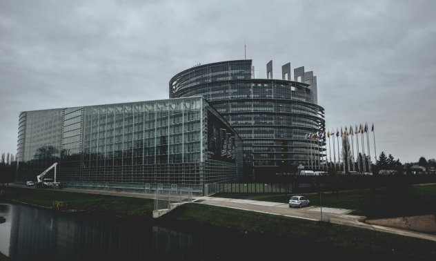 ЕС не е твърдата опора, от която се нуждае Украйна