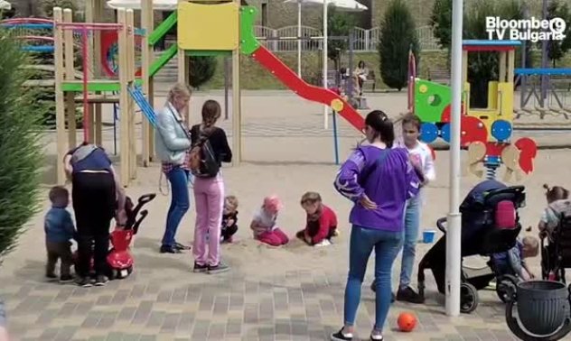 Британците почти загубиха достъпните грижи за деца