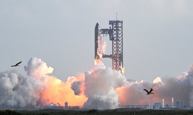 SpaceX повтори успеха на Starship в ново изстрелване по пътя към Луната