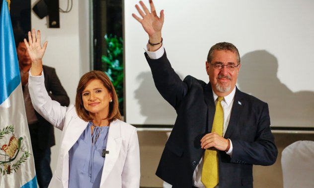 Гватемала избра президент с вярата, че ще продължи демократичните промени