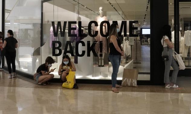 Продажбите на дребно в САЩ с рекорден ръст от над 17% - двойно над прогнозите