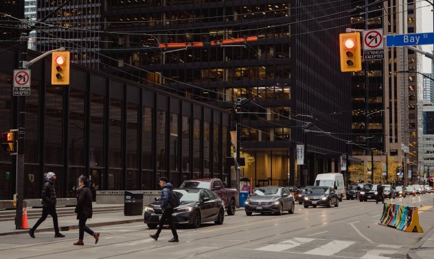 ООН: развиващите се страни очакват скорошно повишаване на производителността с AI