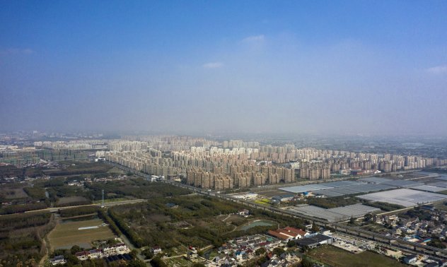 Местните власти в Китай започват да купуват земя