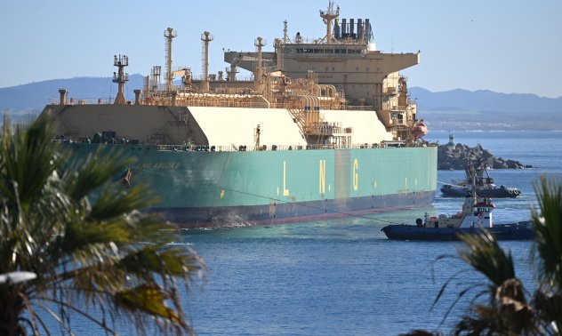 Турция ще внася LNG, тъй като газовите потоци от Азербайджан намаляват