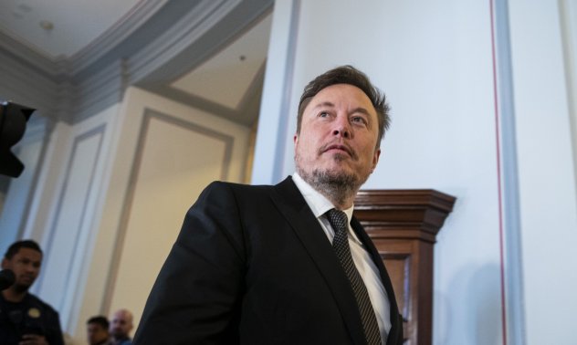 Социалната мрежа X на Илон Мъск може да стане изцяло платена