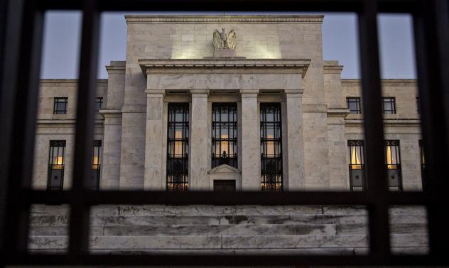 Фед запази лихвите близки до нулата и потвърди готовността си за подкрепа