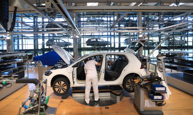 VW отлага пускането на електрическия Golf