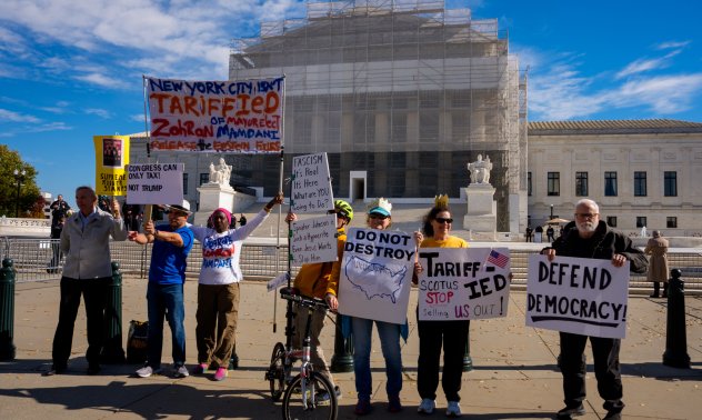  Може именно консерваторите във Върховния съд да сложат край на митата на Тръмп