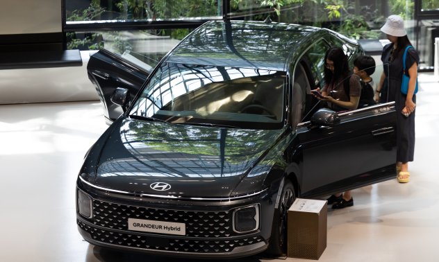 Hyundai увеличава двойно хибридната си гама заради забавянето при електромобилите