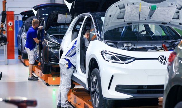 Автомобилната индустрия в ЕС се нуждае от инвестиции в конкурентоспособност