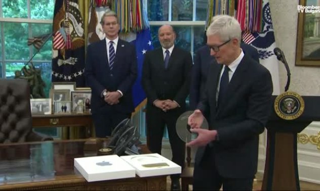 Доналд Тръмп: Apple се връща у дома