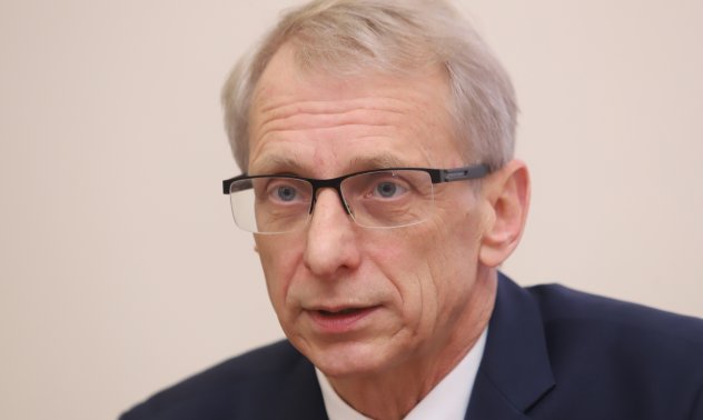 Денков: Вече има достатъчно тестове, за да се върнат учениците в клас от понеделник 