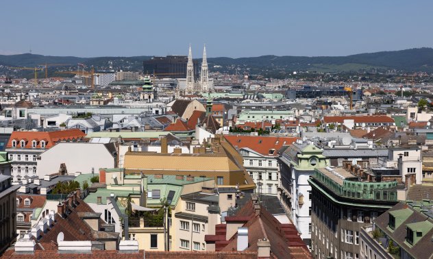 Инвеститори в ESG ще могат да избегнат банковите такси с нов инструмент в Австрия