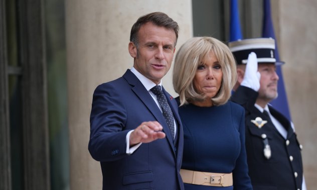 Франция се нуждае от ярка президентска фигура, която да я преведе през кризата