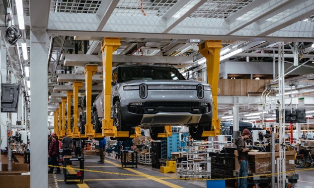 Rivian иска да продава на други, след като Amazon разочарова с поръчката си