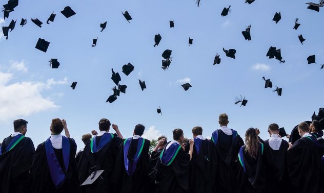 Как онлайн платформа помага на потребители да намерят и проведат консултации с адвокати