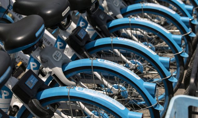 Ant подкрепя Hello, въпреки намалената ѝ стойност 