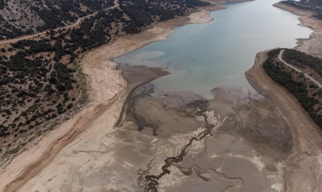 Гърция планира да обедини стотици фирми за водоснабдяване заради засушаването