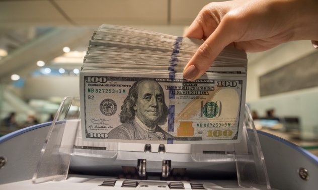 Поскъпването на долара опровергава песимистичните прогнози