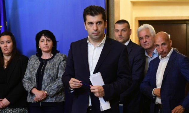 Отстъпка от 25 ст. на литър, 0% ДДС за хляба, осъвременяване на пенсиите с близо 20% 