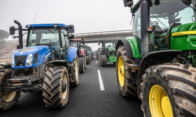Бунтът на фермерите в Европа започва да се отразява на търсенето на трактори