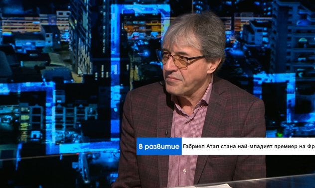 Макрон готви кандидат срещу Льо Пен с промените в правителството