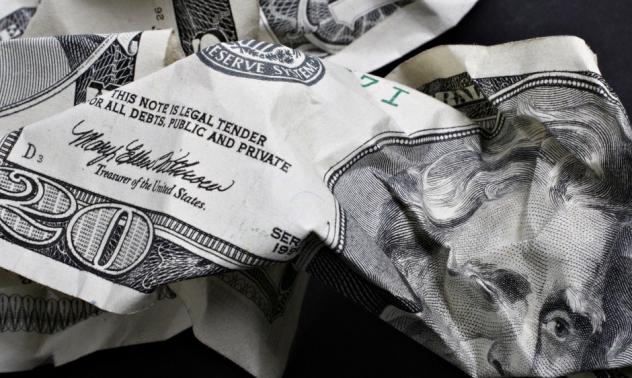 Доларът започва да губи своя блясък
